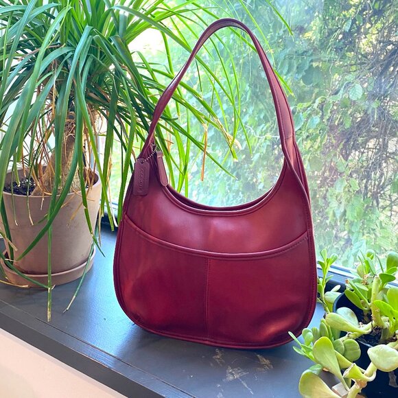 Vintage Coach Ergo 9033 bag in red - Picture 1 of 7